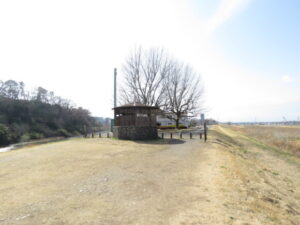 聖蹟桜ヶ丘 野鳥観察小屋