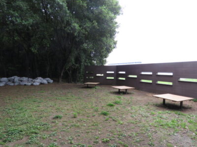 大井ふ頭中央海浜公園 野鳥観察壁